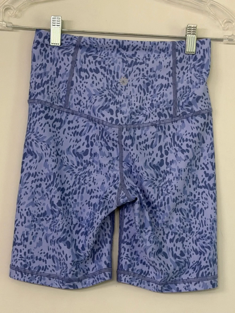 Athleta Women’s XS Light Blue Printed Bike Shorts soft comfort gym wod active - Picture 5 of 6